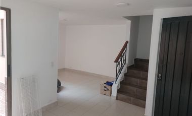 RENTAMOS CASA  DOS NIVELES  LA ESTRELLA - ANTIOQUIA