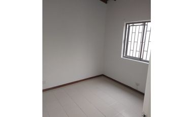 RENTAMOS CASA  DOS NIVELES  LA ESTRELLA - ANTIOQUIA