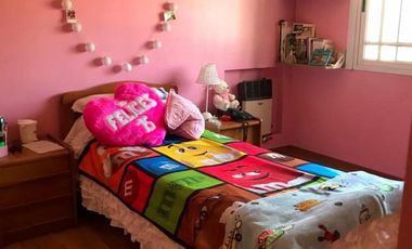 Casa 5 Ambientes En Venta - Francisco Álvarez, Moreno