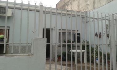 VENTA DE CASA 3 AMB CON ENTRADA DE AUTO