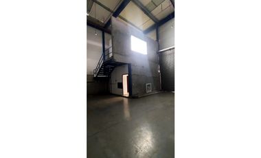 SEA CONFIABLE VENDE OFIDEPOSITO EN VIA TOCUMEN