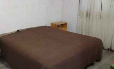 Casa en venta - 4 dormitorios 2 baños - patio y quincho - 315mts2 - Santa Teresita