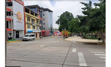 ✨¡Oportunidad Única en Sullana!✨

Descubre tu próximo hogar en la encantadora Calle Cordova, en el corazón de Sullana, Piura. Esta hermosa casa urba