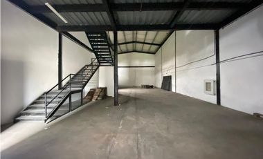 SE VENDE BODEGA EN JUAN DIAZ >> LISTA PARA ENTREGA<<