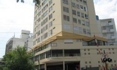 ADROGUE: DPTO 3 AMB, EXCELENTE UBICACION, PLENO CENTRO