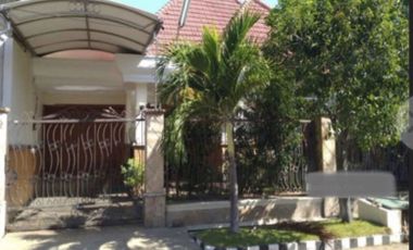 Rumah istimewa di manyar Kartika SBY timur