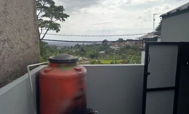 Rumah minimalis dan baru renov di jatihandap dekat cicaheum