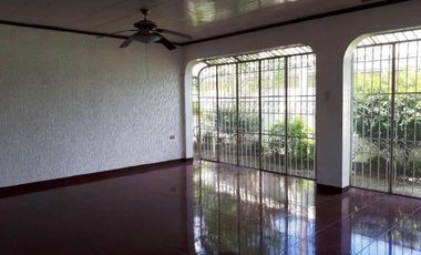 Very Spacious 650sq.m House and Lot for Rent in Cutcut Angel