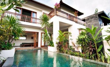 Villa 3 Bedrooms Berawa Canggu Jalan Kaki Ke Pantai