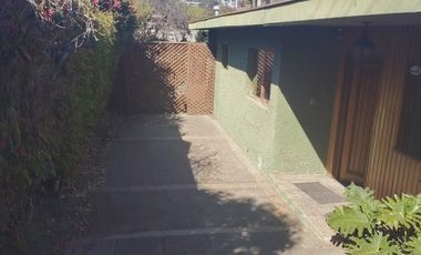 Casa en arriendo con 4 dormitorios en Reñaca, Viña del Mar