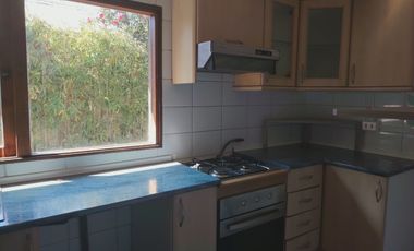 Casa en arriendo con 4 dormitorios en Reñaca, Viña del Mar