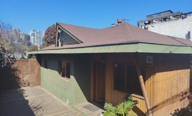 Casa en arriendo con 4 dormitorios en Reñaca, Viña del Mar