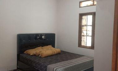 Dijual villa beserta 2 lokal kolam ikan luas tanah 1000m2 pedesaan sejuk Purwakarta