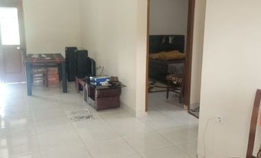 Dijual villa beserta 2 lokal kolam ikan luas tanah 1000m2 pedesaan sejuk Purwakarta