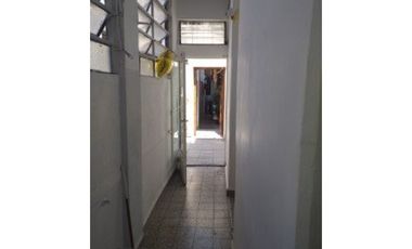 VENTA 2 AMBIENTES  .PERON 2900