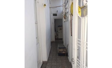 VENTA 2 AMBIENTES  .PERON 2900