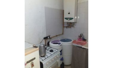 VENTA 2 AMBIENTES  .PERON 2900