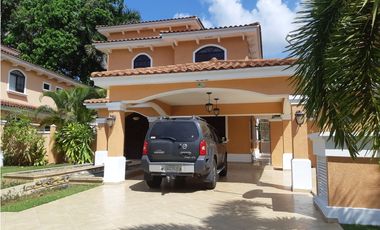 Sea Confiable Vende Casa en Clayton Village