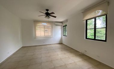 Sea Confiable Vende Casa en Clayton Village