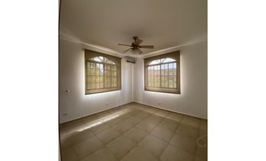 Sea Confiable Vende Casa en Clayton Village