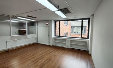 oficina en arriendo en la merced sur san ignacio. Cod A5070