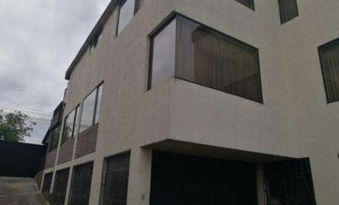 VENDO CASA COMERCIAL EN AV. REAL AUDIENCIA.