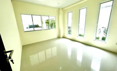 4 Bedroom House for sale at Karnkanok Ville 1