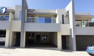 Se vende Casa en La Cúspide Residencia, Playas de Tijuana