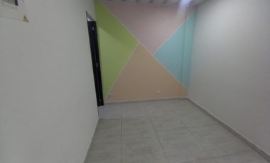 CONSULTORIO EN ARRIENDO EN LA GALERÍA/MANIZALES