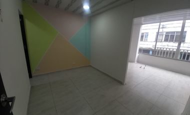 CONSULTORIO EN ARRIENDO EN LA GALERÍA/MANIZALES