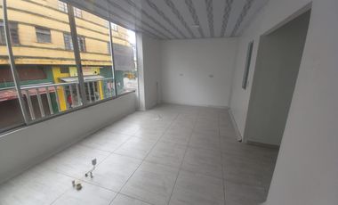 CONSULTORIO EN ARRIENDO EN LA GALERÍA/MANIZALES