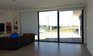 CASA - PUERTOS - HERMOSA VISTA A LAGUNA