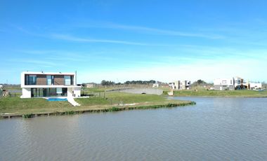 CASA - PUERTOS - HERMOSA VISTA A LAGUNA