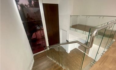 CASA MODERNA EN VENTA EN EL BARRIO EL JARDIN, SANTA MARTA