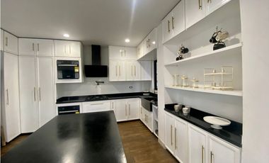 CASA MODERNA EN VENTA EN EL BARRIO EL JARDIN, SANTA MARTA