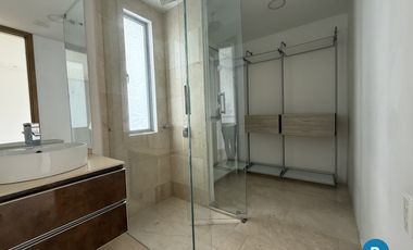 apartamento en arriendo/venta en riomar. Cod A434