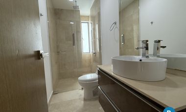 apartamento en arriendo/venta en riomar. Cod A434