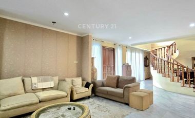 Hot Sale Dijual Rumah Hook Pondok Indah Ada Swimming Pool #262444