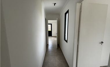 Vendo Casa Con Dos Dormitorios en Caseros, Entre Ríos.