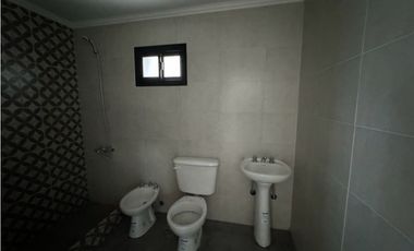 Vendo Casa Con Dos Dormitorios en Caseros, Entre Ríos.