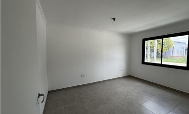 Vendo Casa Con Dos Dormitorios en Caseros, Entre Ríos.