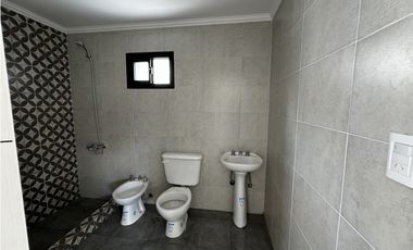 Vendo Casa Con Dos Dormitorios en Caseros, Entre Ríos.