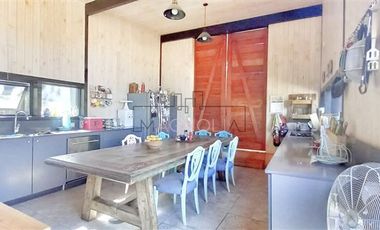 Casa en venta de 3 dorm. en Curacaví