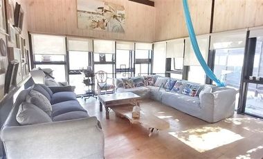 Casa en venta de 3 dorm. en Curacaví
