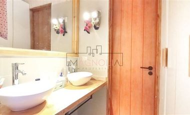 Casa en venta de 3 dorm. en Curacaví