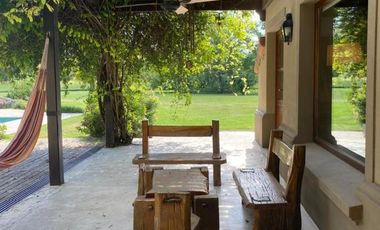 Importante casa - Estancia Benquerencia - Chacra de grandes dimensiones