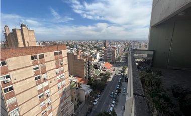 VENTA- DEPARTAMENTO 4 DORMITORIOS- BARRIO ALTO CÓRDOBA
