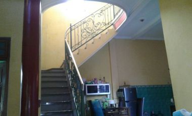 Rumah 2 Lantai Jl. Wahidin Kembangan Kebomas Gresik