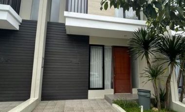 Sewa rumah North West Lake Citraland, Minimalis 2 Lantai