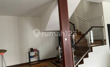Rumah Siap Huni 3 Lantai Ada Rooftop Dalam Cluster dekat Exit Toll Kopo